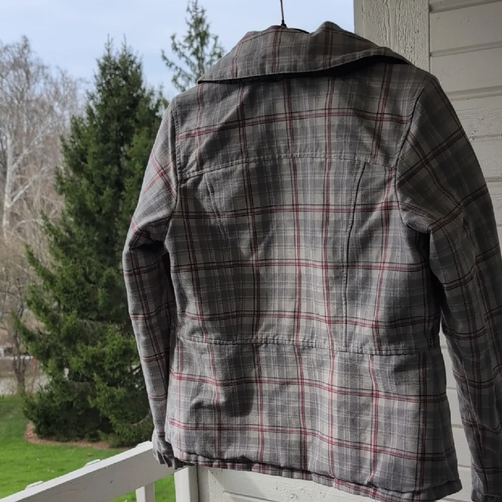 The North Face Black Quilted Women's Puffer Jacket - Picture 7 of 7